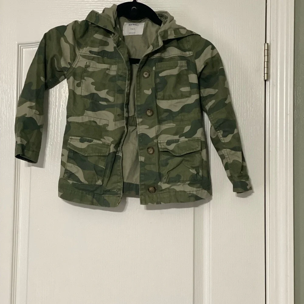 Old Navy Camouflage Jacket Girls Size 6-7